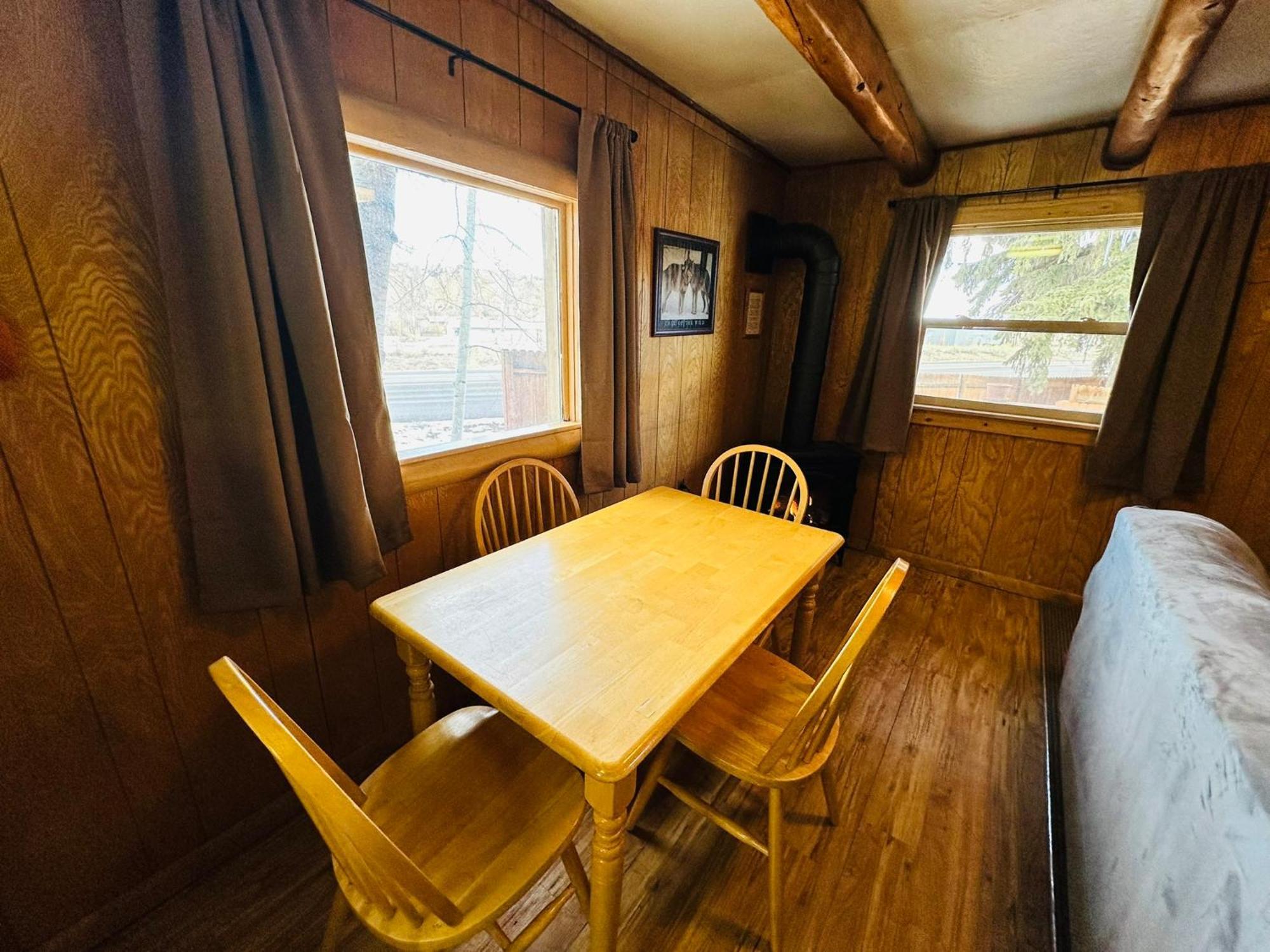 Ute Bluff Lodge, Cabins And Rv Park South Fork Exterior photo