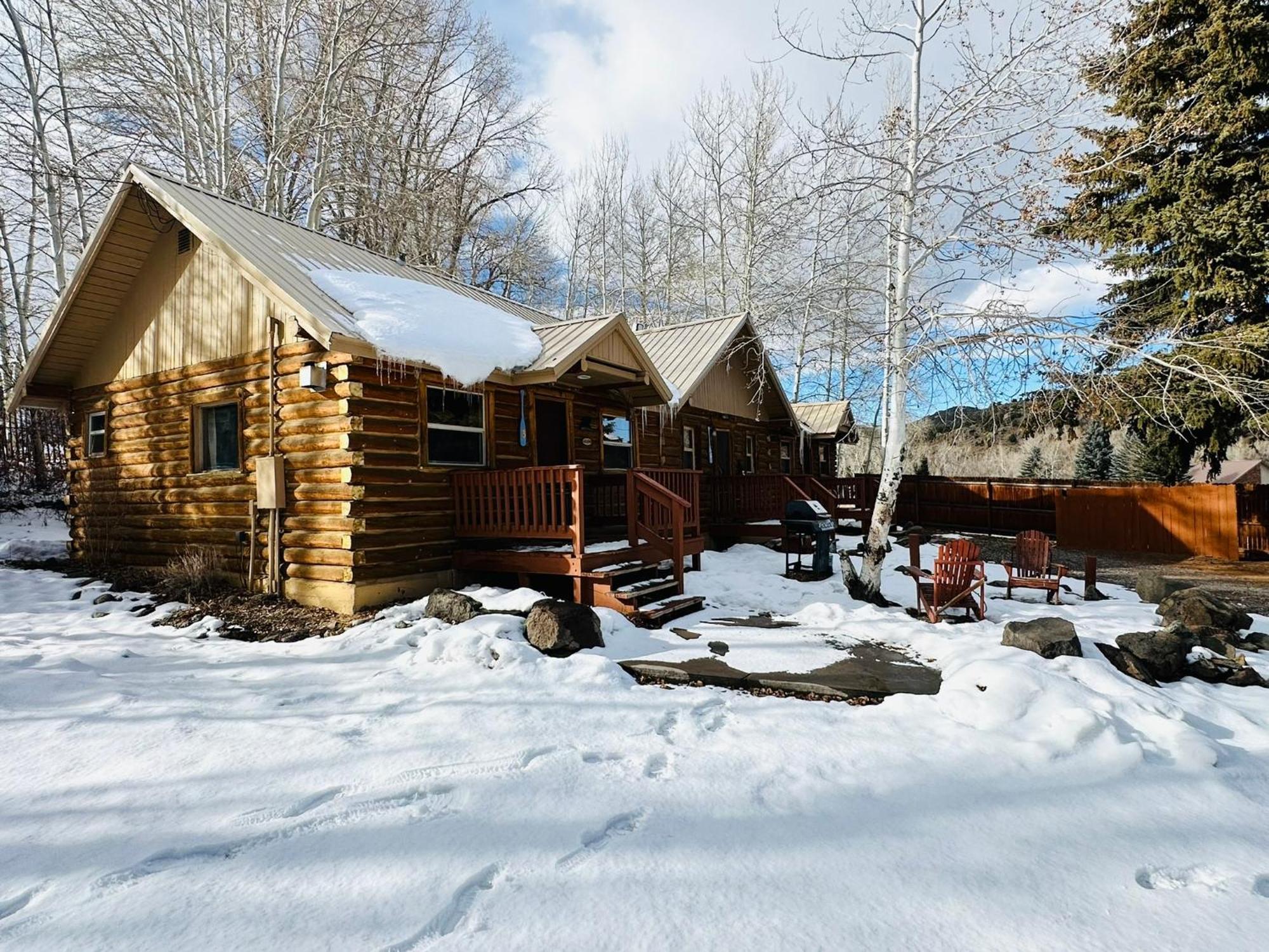 Ute Bluff Lodge, Cabins And Rv Park South Fork Exterior photo