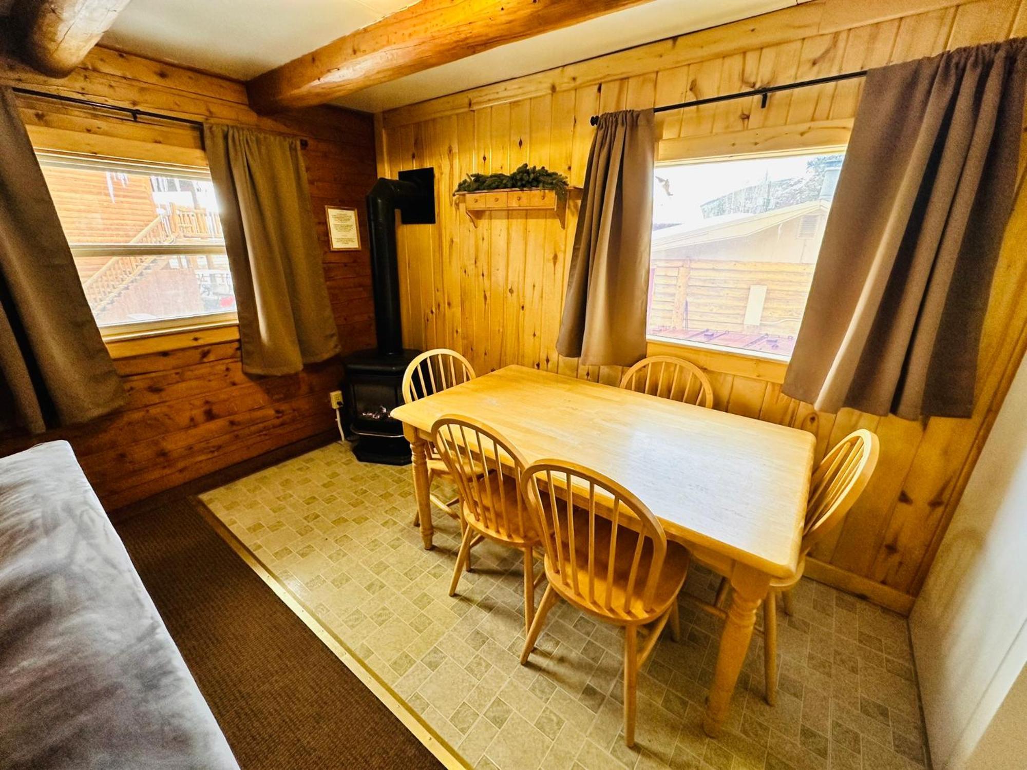 Ute Bluff Lodge, Cabins And Rv Park South Fork Exterior photo